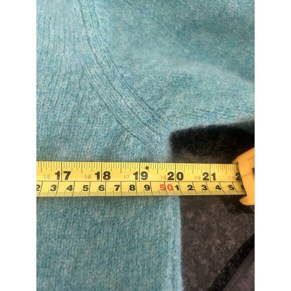 Micheal’s Wool Crewneck Sweater Made In Scotland Women Size Medium Blue Preppy - Picture 4 of 5